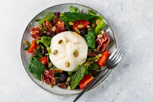 burrata salatası