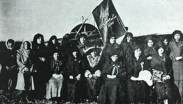 Osmanlı tarihindeki ilk büyük kadın eylemi ne zaman gerçekleşti?