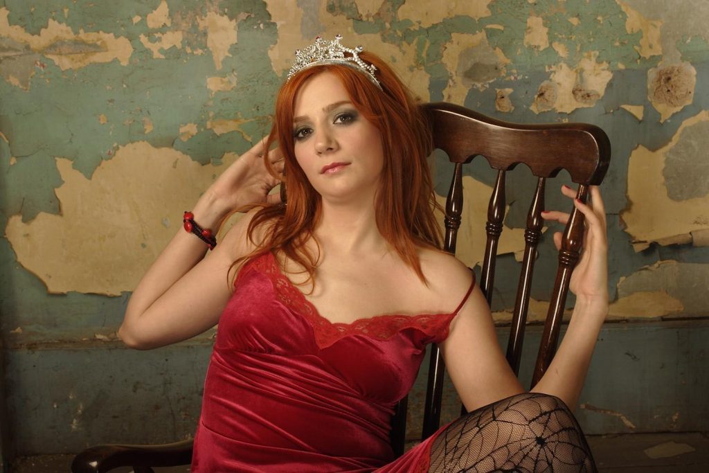 Aylin Aslım Kimdir? – herdembilgiler