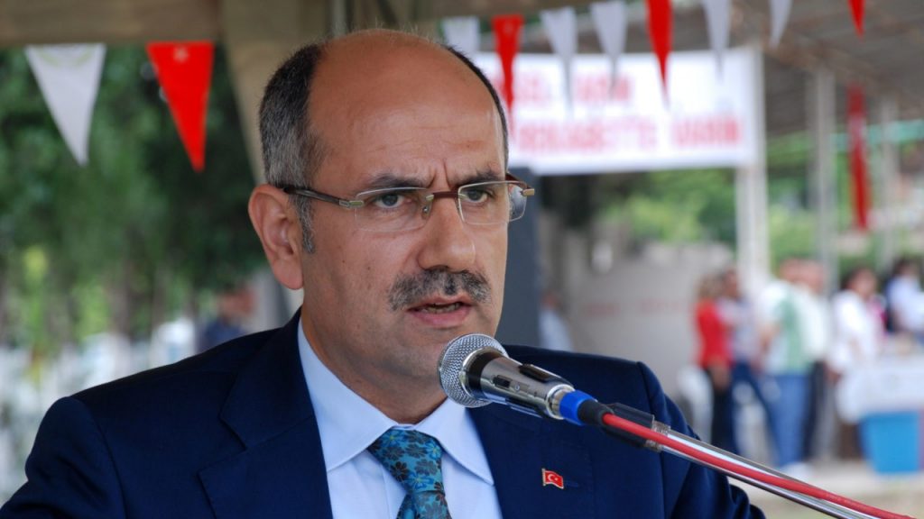 Vahit Kirişçi Kimdir? – herdembilgiler