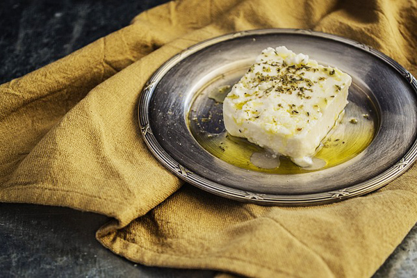 Feta Peyniri Nedir? Nereden Alınır? Nasıl Yenir?