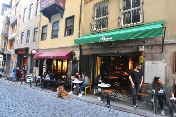 mavra galata