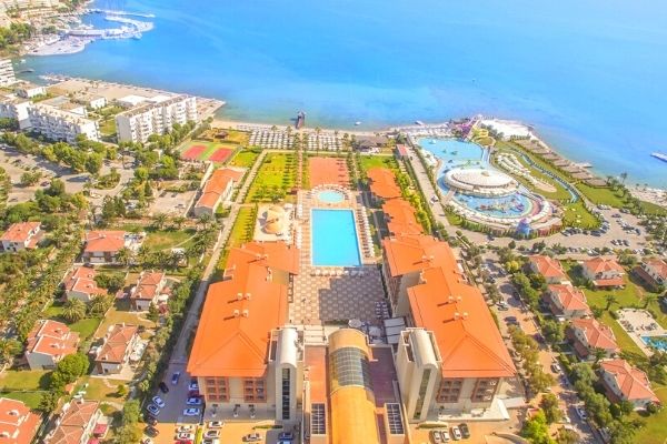 radisson blu çeşme