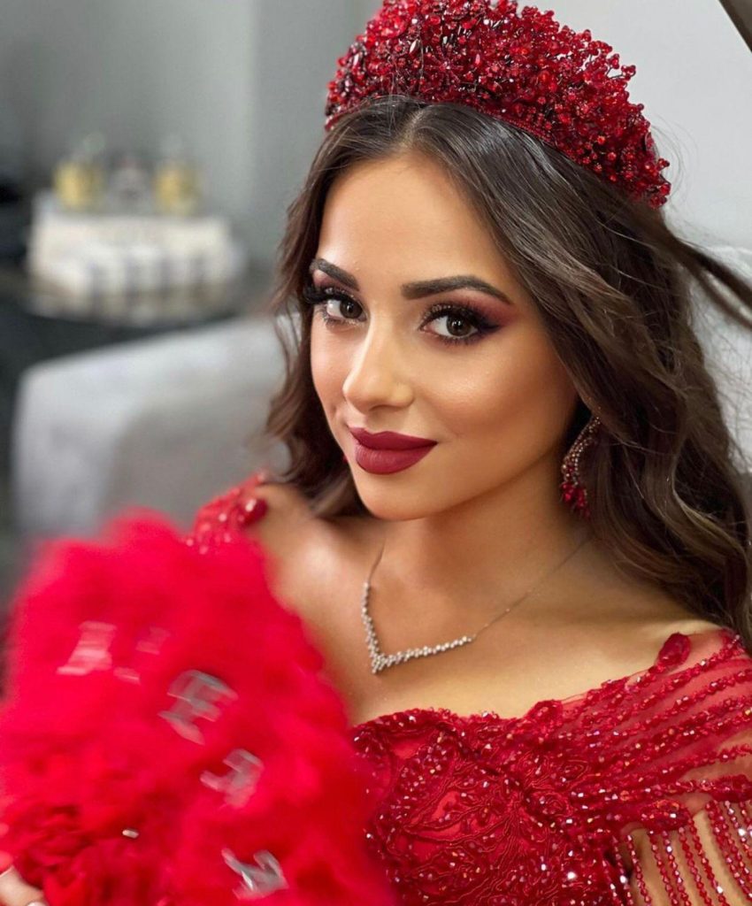 Asena Kızılarslan Kimdir? – Maksatbilgi