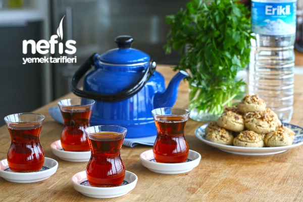 Şekerli, Şekersiz Çay İçmek Kilo Aldırır Mı?