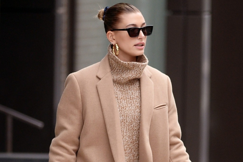 Hailey Baldwin Bieber (Hailey Bieber)