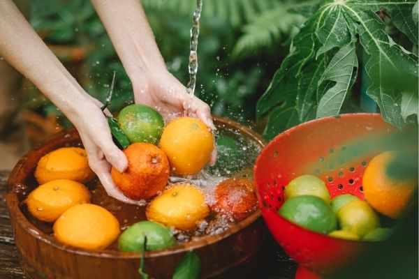 Sebze ve Meyveler Nasıl Yıkanır, Dezenfekte Edilir?