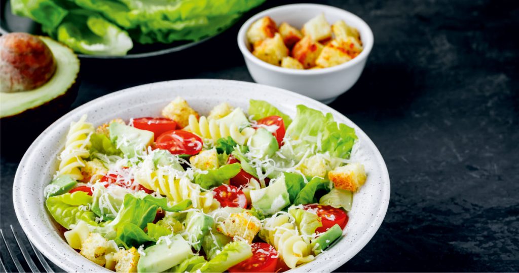 Diyetisyenlerden en lezzetli 3 farklı diyet makarna salatası tarifi