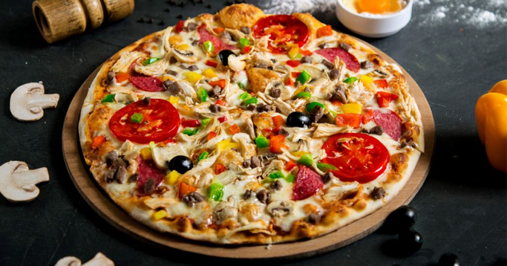 Fırın yok maya yok: Tavada pizza nasıl yapılır? İşte bol malzemeli karışık pizza tarifi