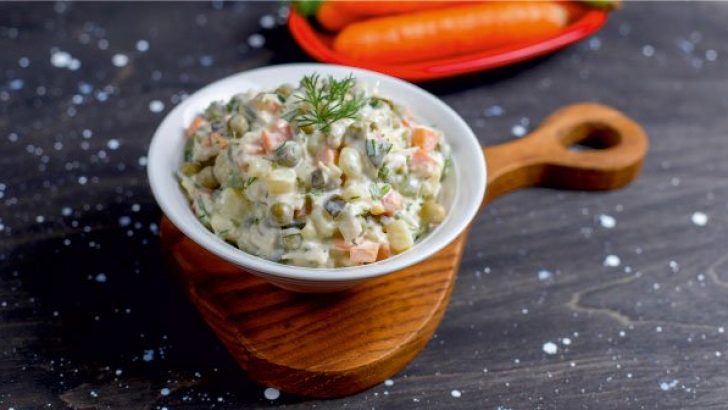 Rus salatası kaç kaloridir, kilo yapar mı? Diyette yenir mi?