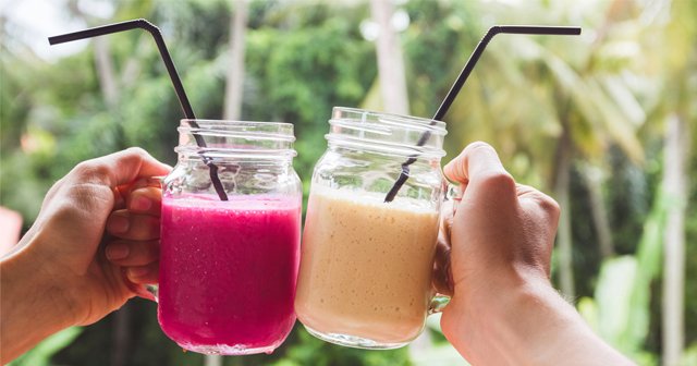 Kilo alamıyorum diyenlere! Kilo aldıran ev yapımı 6 farklı shake tarifi