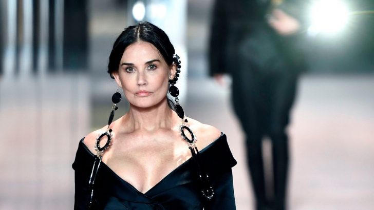 Demi Moore – herdembilgiler