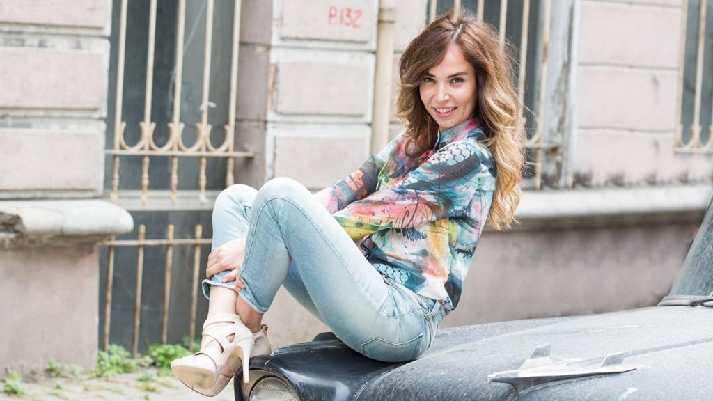 Esra Ronabar – herdembilgiler