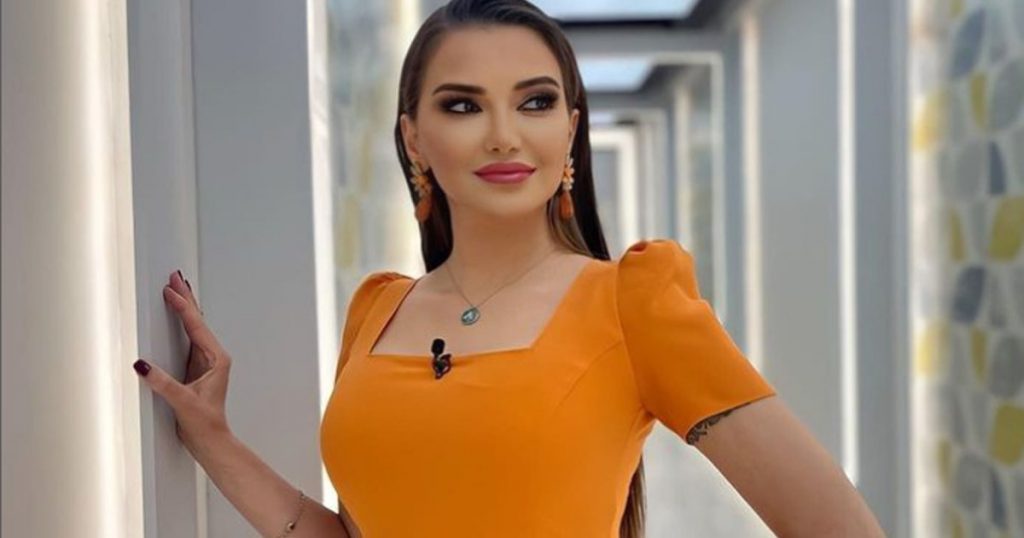 Ünlü Psikolog Esra Ezmeci kimdir, kaç yaşında, evli mi? İşte Esra Ezmeci’nin özel hayatı ve kitapları…