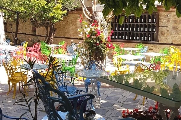 papazın evi bistro cafe