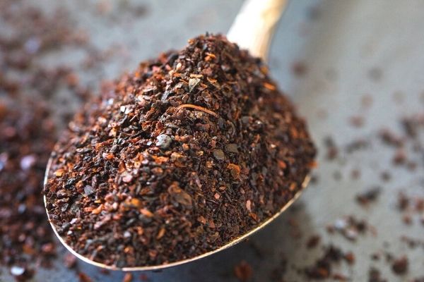 İsot Nedir? Az Bilinen 11 Faydası, Kullanımı
