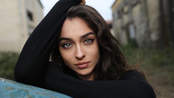 Cemre Baysel – herdembilgiler
