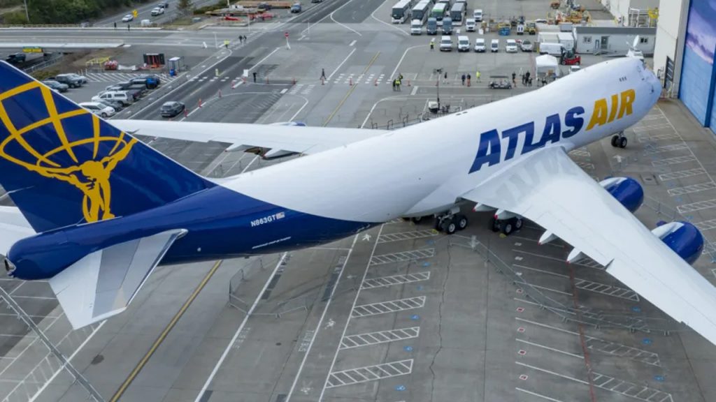 Üretilecek son Boeing 747 etkileyici bir kutlama ile sahibine teslim edildi…