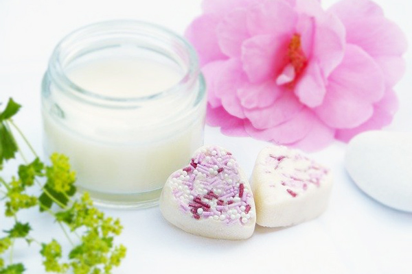 Saç Köklerini Güçlendiren 10 Doğal Maske