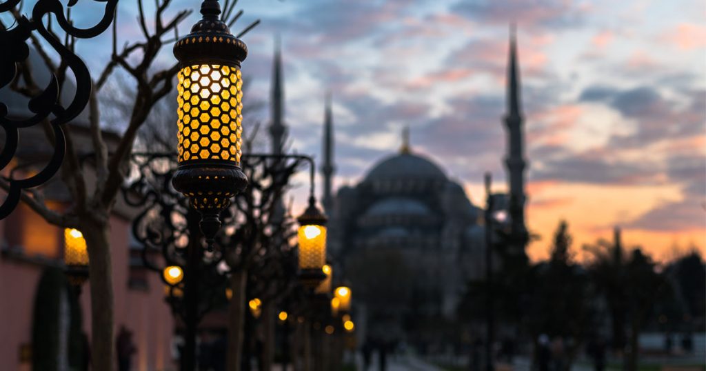 Kaderin yazıldığı mübarek gün: Berat Kandili’nde edilen dualar alın yazısını değiştirir mi?