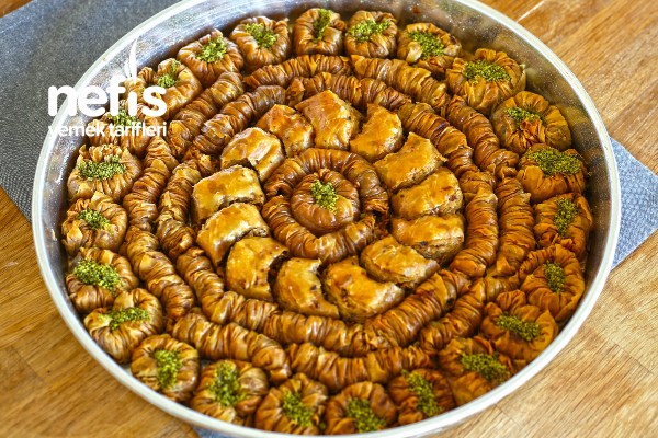 Baklava Nasıl Yenir, Saklanır ve Servis Edilir?