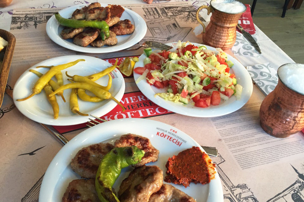 tarihi merkezefendi köftecisi