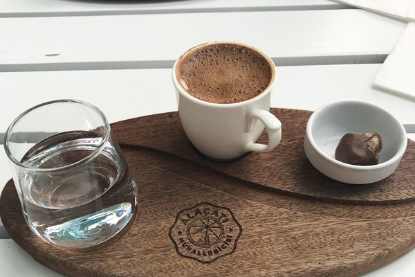 alaçatı muhallebicisi menü