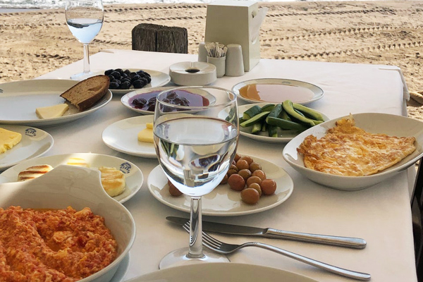 uzunya beach restaurant