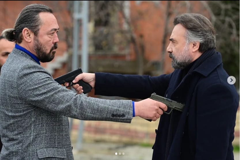 Ben Bu Cihana Sığmazam Cezayir Öldü mü Diziden Çıktı mı?