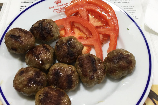 tarihi rumeli namlı köftecisi
