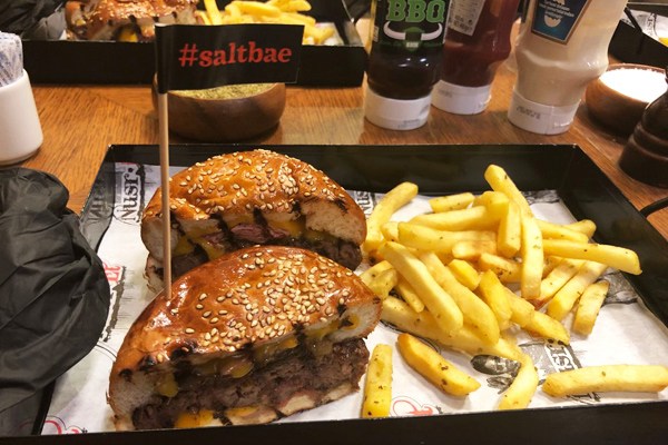 nusret burger