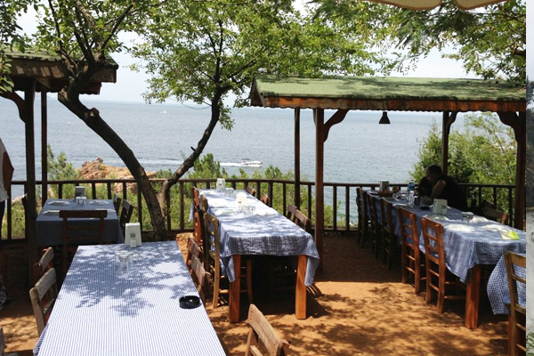 burgazada kalpazankaya restaurant