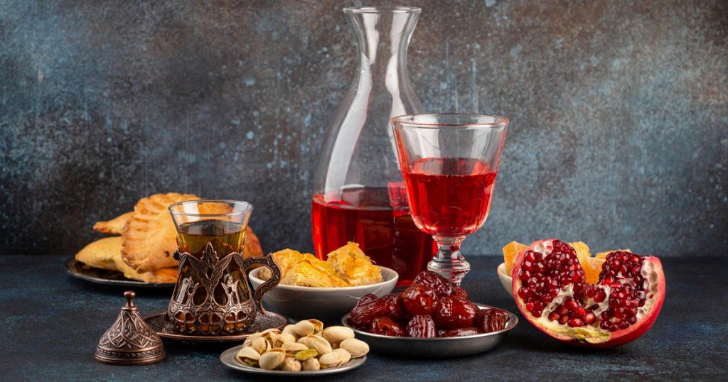İçinizi ferahlatacak ve kan şekerinizi düzenleyecek! Evde leziz Ramazan şerbeti tarifi