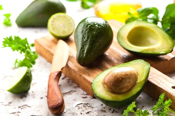 Avokado Nasıl Yenir, Tüketilir? En Güzel 9 Fikir