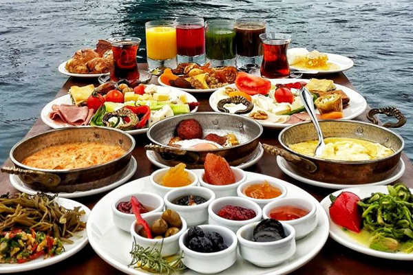 lacivert restaurant açık büfe kahvaltı