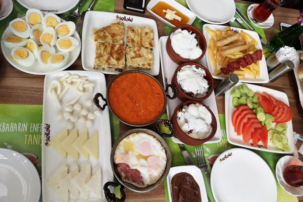 şellale açık büfe kahvaltı