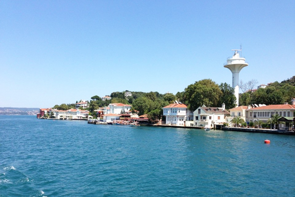 kanlıca sahili