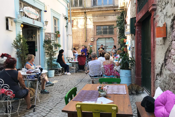 ayvalık cafe caramel