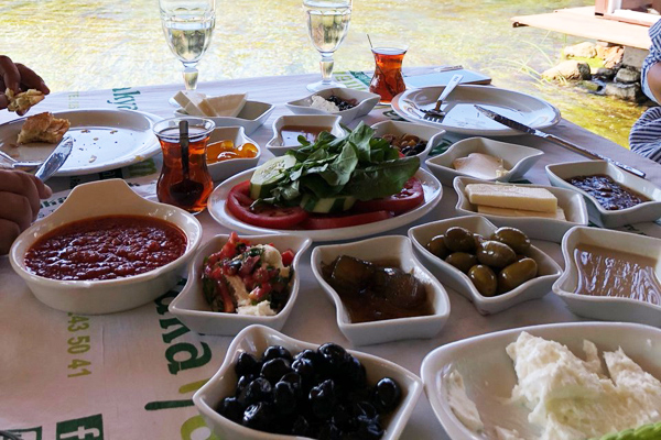 azmak nehri restoran