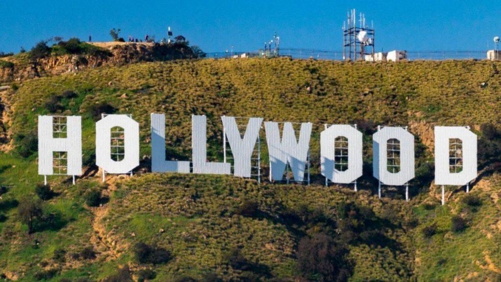 Hollywood’da binlerce senarist greve gidiyor
