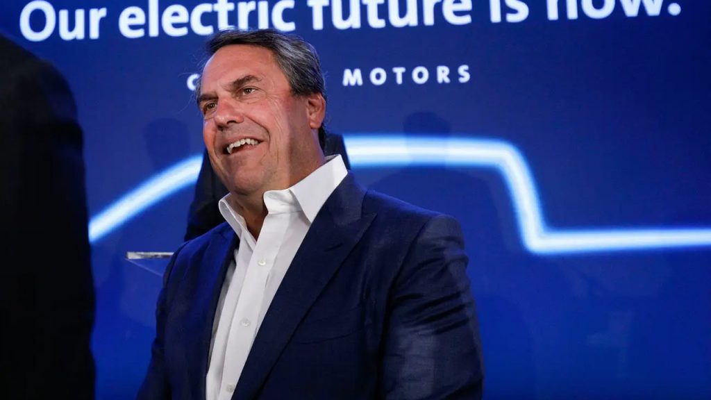 GM başkanı Mark Reuss, elektrikli araçlar hakkında bazı düşüncelerin yanlış olduğunu söyledi…