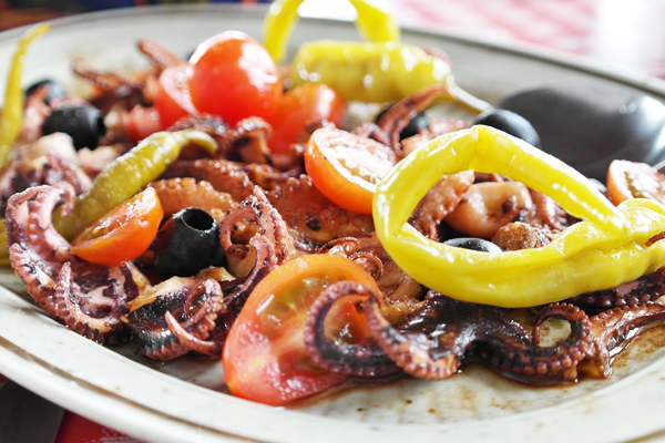 ahtapot salatası