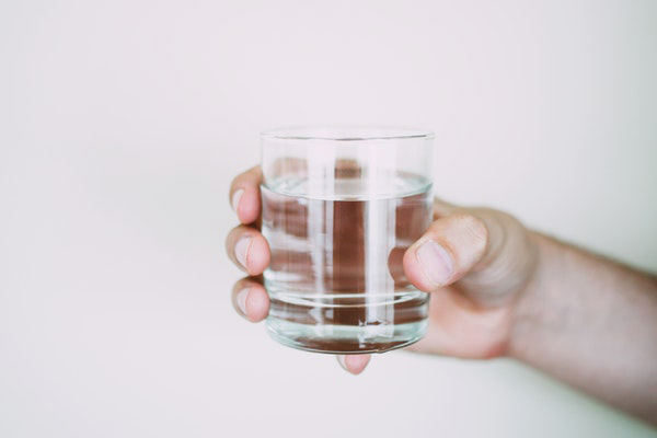Alkali Su Nedir? Faydaları Nelerdir? Nasıl Yapılır? Zayıflatır Mı?