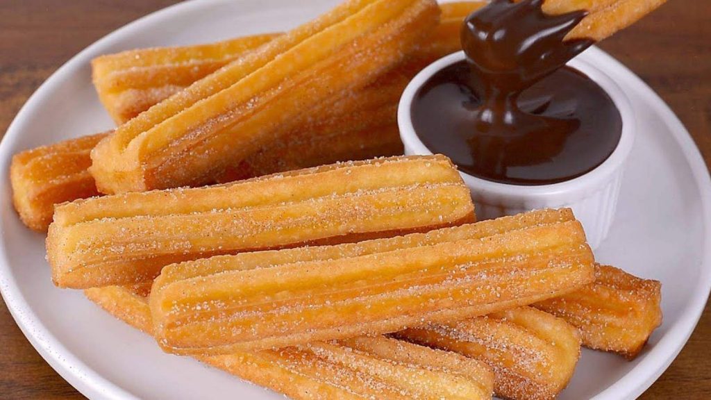 Dünyanın en sevilen lezzetlerinden! Nefis ve çıtır Churros tarifinin detaylı hazırlanışı
